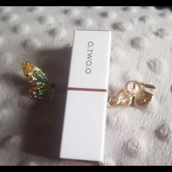 Earrings - Picture 5 of 5